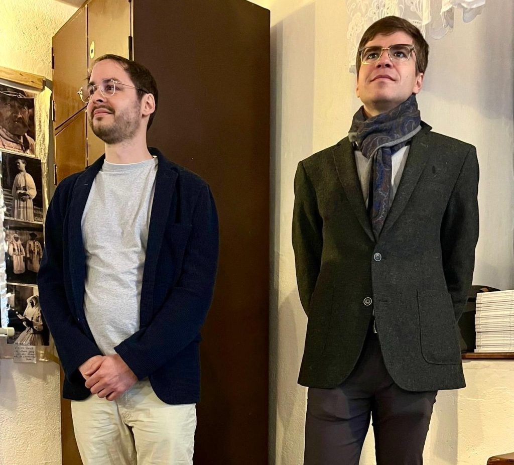 Die beiden Autoren des Buches, ein Druck ihrer Masterarbeit - Cedric A. Siffermann aus Nürtingen und Marius Liviu Moldovan aus Temesvar